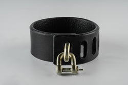 Restraint Charm Bracelet (30mm, MZ+BLK)