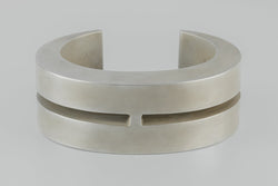 Crescent Crevice Bracelet (30mm, AS)