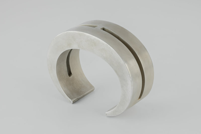 Crescent Crevice Bracelet (30mm, AS)