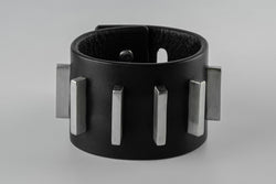 Restraint Charm Bracelet (Staple Stud Variant, 50mm, BLK+Z)