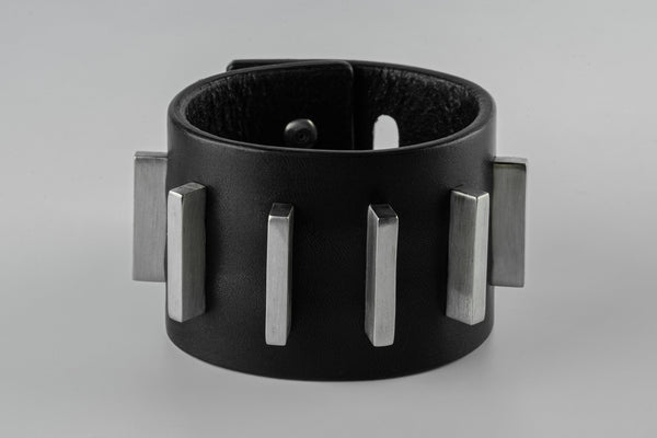 Restraint Charm Bracelet (Staple Stud Variant, 50mm, BLK+Z)