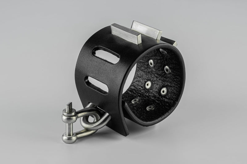 Restraint Charm Bracelet (Staple Stud Variant, 50mm, BLK+Z)