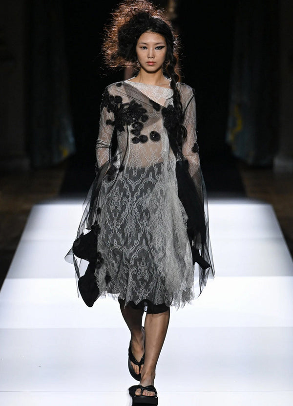 LACE LONG BLOUSE