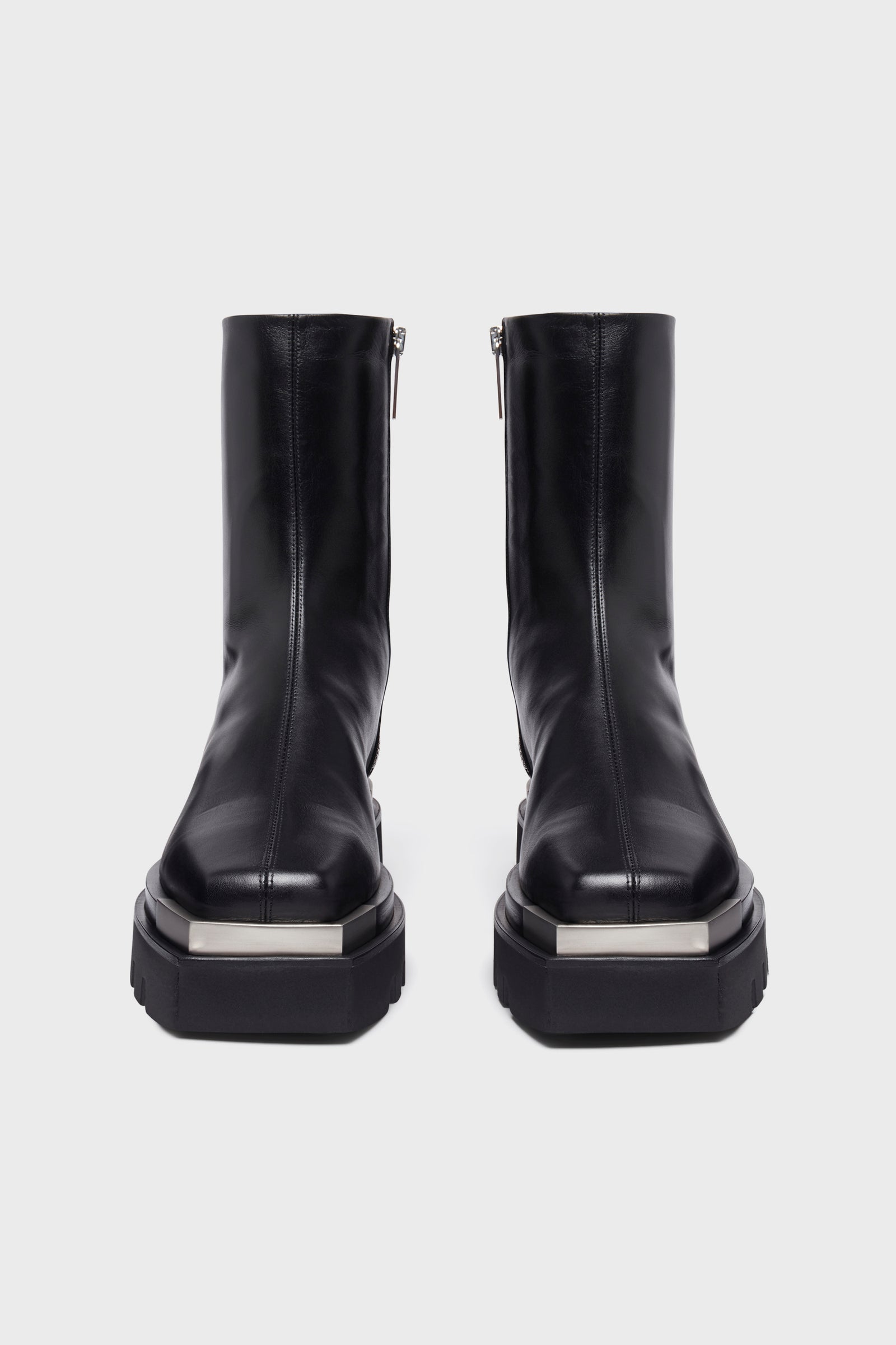 靴 Peter Do COMBATBOOT WITH SILVER LTIP LFW23_1731_03_1600x.jpg?v=