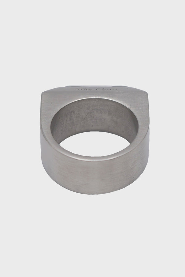 CRYSTAL PYRAMID RING