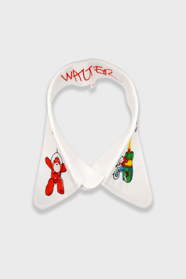 EMBROIDERED ROUND COLLAR