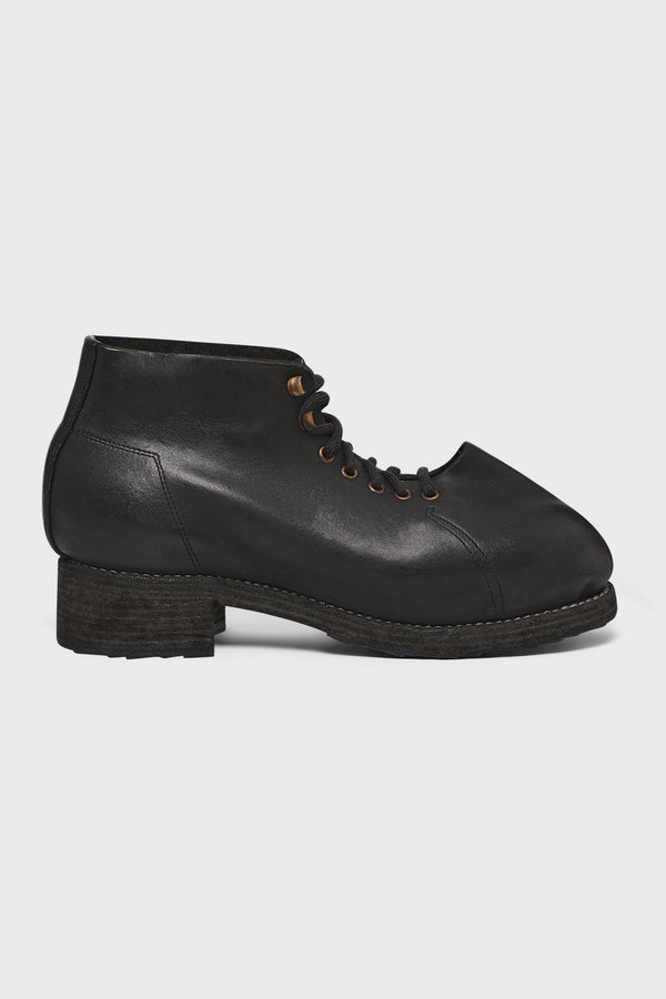 2092 LACED UP ANKLE BOOT