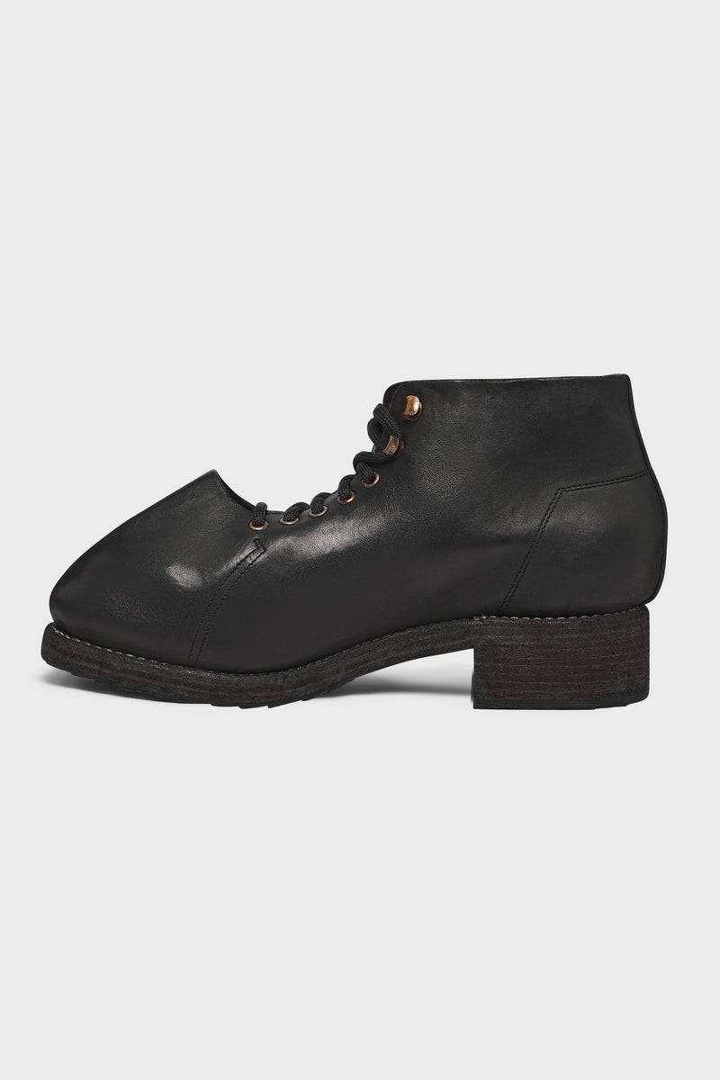 2092 LACED UP ANKLE BOOT