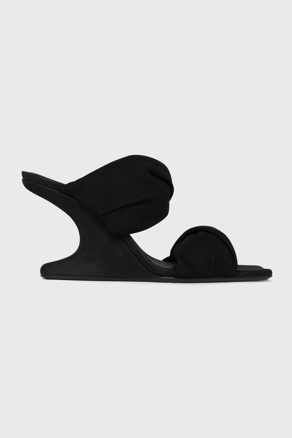 CANTILEVER 8 TWISTED SANDAL