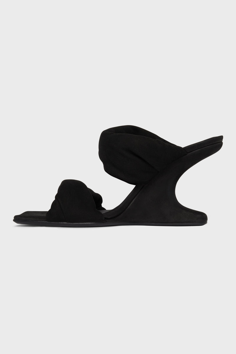 CANTILEVER 8 TWISTED SANDAL