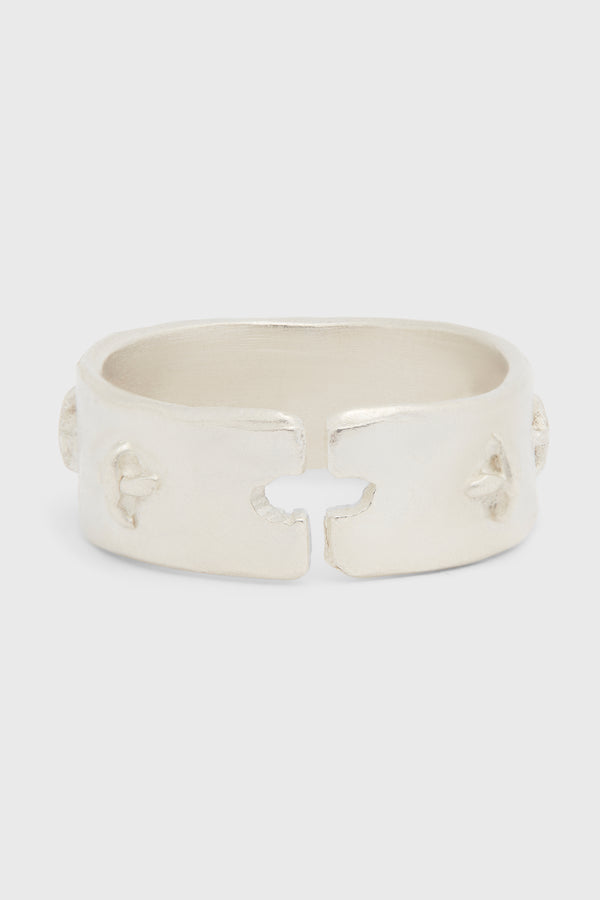 SILVER STITCHED MULTIPLE CROSS RING