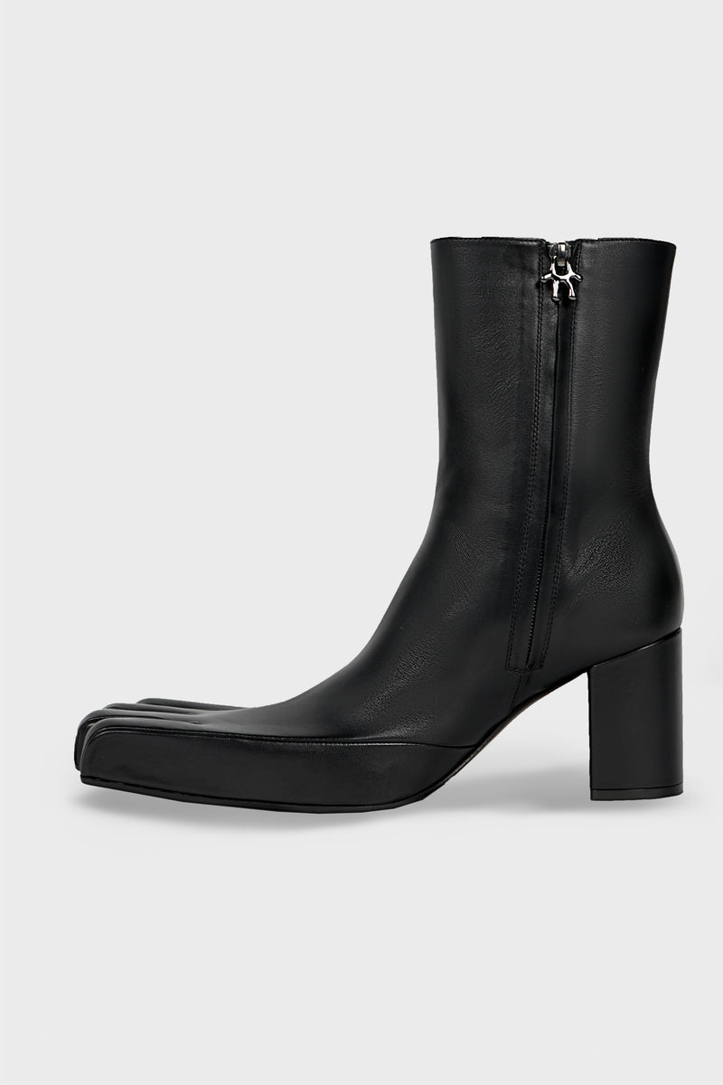 FINGER ANKLE BOOTS