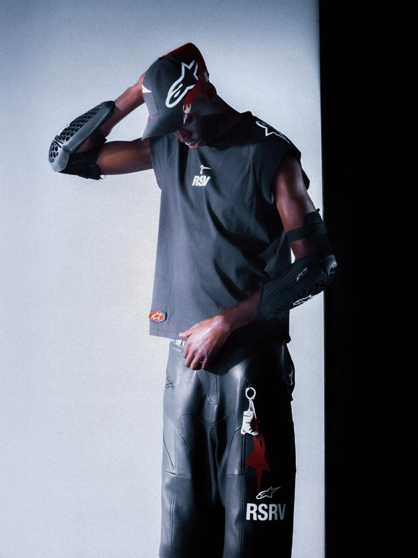 TECH TANK BLACK