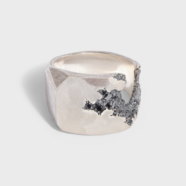 Tobias Wistisen - SIDE CRACK STONE RING – LABSTORE LONDON